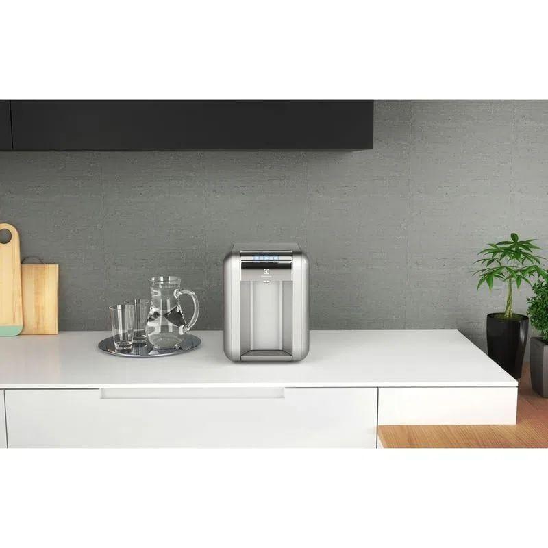 Purificador Electrolux Água Gelada, Fria e Natural com Painel Easy Touch Cinza (PE11X)